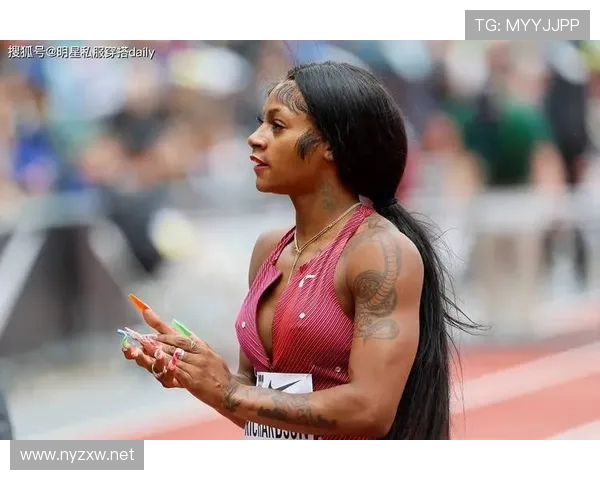 体育明星镜头外的私服穿搭与时尚影响力